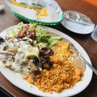 Pollo Asada with queso