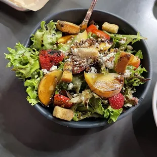 Strawberry peach salad