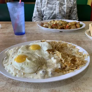 Biscuit N Gravy Special
