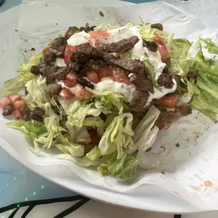 Tostada with nopales and steak! @veefoodlife