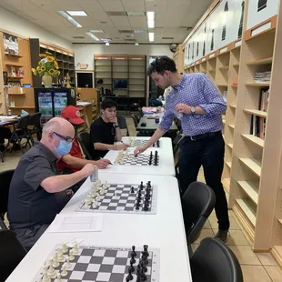 National Master, Evan Rabin, visits and conducts a simul.