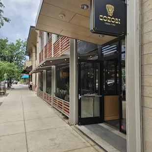 Entrance on Walnut St opposite St Julien Hotel