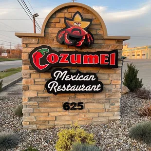 Sign at entrance to parking lot