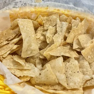 a basket of chips