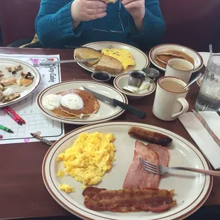 Food at cozy cabin is very good