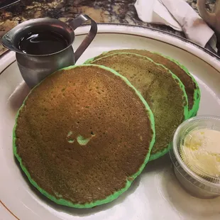Green pancakes for st patty's day