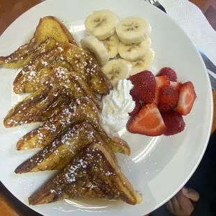 Pancakes with fruit