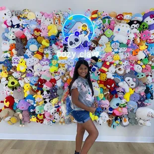 Olive and I had great father/daughter date at Cozy Claw! Amazing staff and great claw machines!