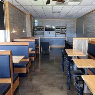 Dining Area and Bar