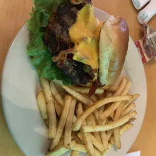 Cheese Burger / Fries