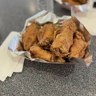 chicken wings, chicken wings and fried chicken, bbq chicken, fried chicken, chicken, fried chicken wings, poultry, bbq wings, food