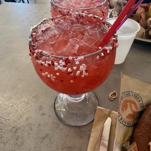 Cupid kiss drink (strawberry margarita)