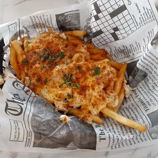Boss fries with crabmeat