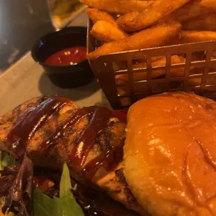 Grilled Salmon Sandwich