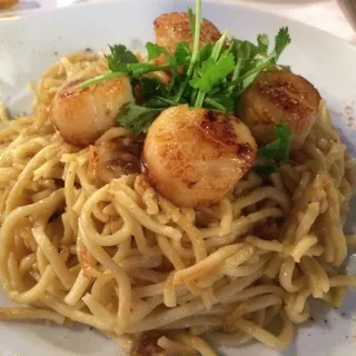 Garlic Noodle Scallop
