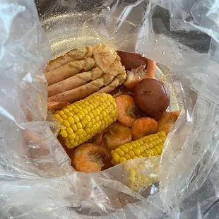 1/2 lb Shrimp (head-off) and 1/2 lb of Snow Crab Legs