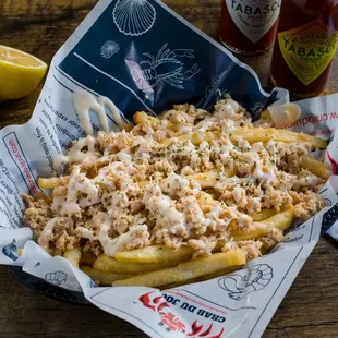 crab and cheese fries