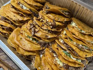 Birria Y Pollos El Guero