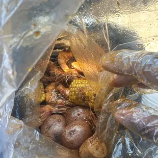 Smh sausages aren't even cooked how they normally be cooked not really any seasoning or flavor