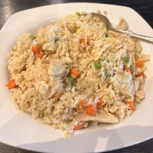 Not very flavorful. No soy sauce. Dry white meat chicken. Rubbery farm raised shrimp.