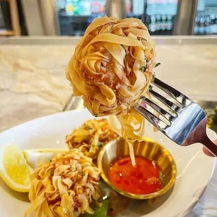 ramen and noodles, noodle dish, noodles, noodle soup, food, ramen