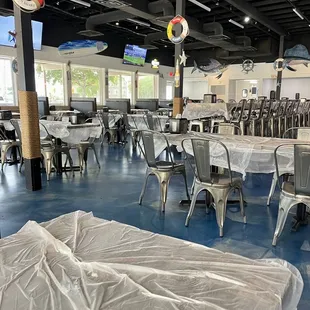 Lots of seating (this is just one side)