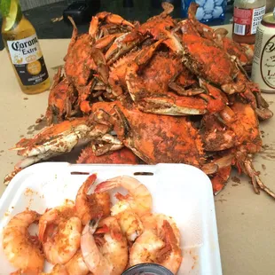 Crabs are great here! All were heavy, seasoned well, and tasted great! Shrimp was cooked perfectly too!