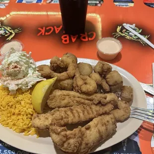 Fried seafood platter