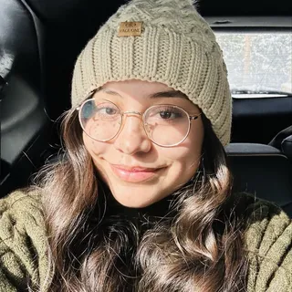 Yajhaira C.