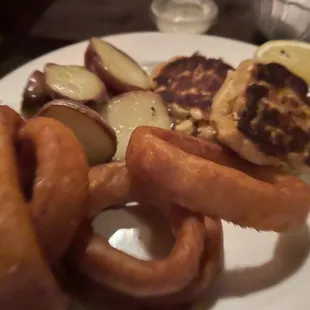 Lump Crab Cakes w/Onion Rings