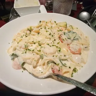 Crabby's Seafood Linguine