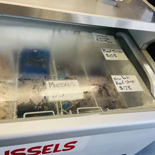 Mussels, Beef, sirloin, New York, beef strip, stuffed sausage