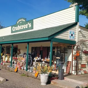 Front entry facing Hwy 95