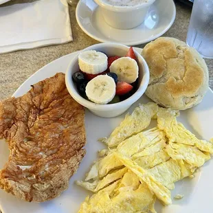 Eggs with chicken fried chicken (gravy on the side)