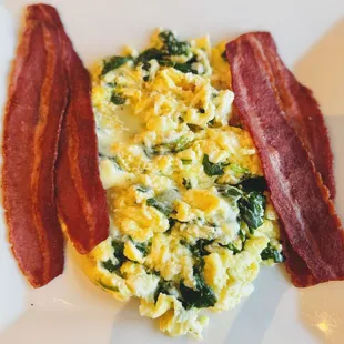 Scrambled Egg Whites with Spinach &amp; Pepper Jack and Turkey Bacon