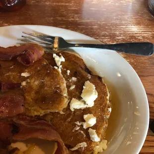 10 minutes after I began eating. Butter still not melted. Stands to be since pancakes were Lukewarm when they arrived