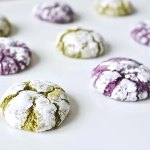 urple and white crinkle cookies