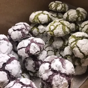 Ube Crinkles and Matcha Crinkles