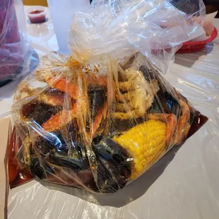 COMBO #2 SNOW CRAB, BLACK MUSSELS, SHRIMP, SCALLOPS.