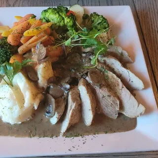 Pork Tenderloin in Mushroom Sauce
