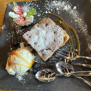 Homemade Apple Cake