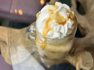 Maya Café lounge & gallery