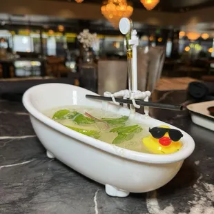 Duck a round