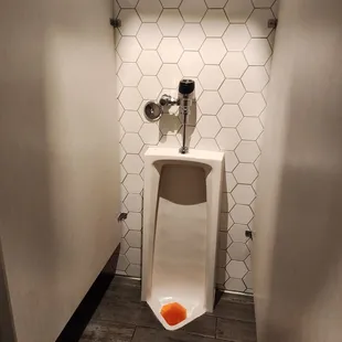Clean urinals