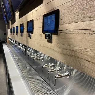 PourMyBeer Self-Pour Wall