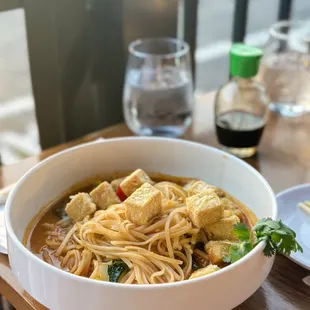 Tofu red curry bowl