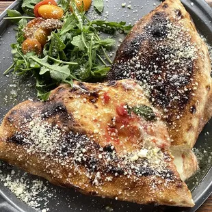 Calzone pizza