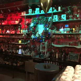 It&apos;s the season for cocktails...Great decor for Christmas.