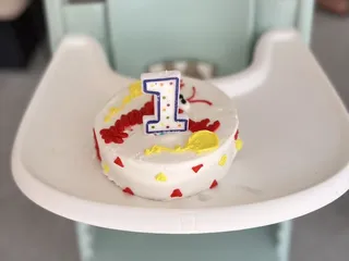 Eloise Market and Cakery