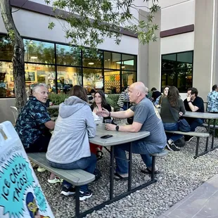 Picnic table seating